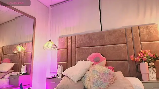 Vivi prinncess online show from May 31, 12:16 am