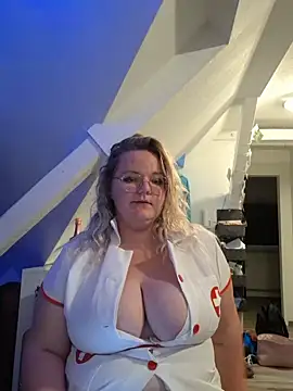 Fiona0705 online show from September 21, 5:18 pm