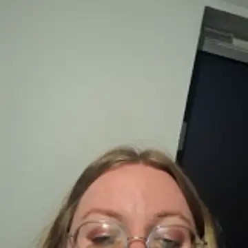 Fiona0705 online show from March 22, 6:53 pm