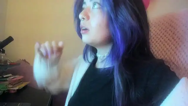 Sammysammy  online show from April 13, 2:59 am