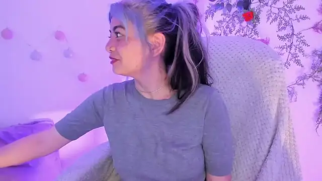 Sammysammy  online show from March 3, 4:00 am