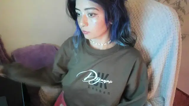 Sammysammy  online show from December 14, 10:15 pm