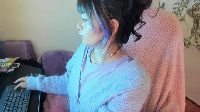 Sammysammy  online show from October 10, 4:46 am