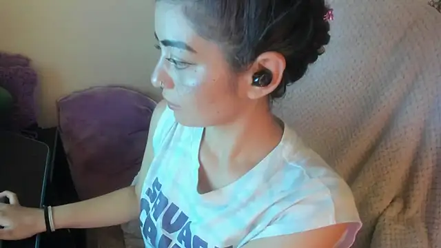 Sammysammy  online show from November 19, 7:08 am