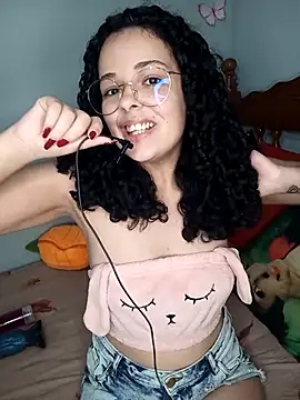 Snapshot of NinaSweet2 chatting on February 19, 3:58 am NinaSweet2 online show from February 19, 3:58 am