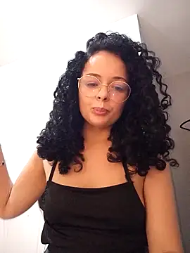 Snapshot of NinaSweet2 chatting on March 21, 3:41 am NinaSweet2 online show from March 21, 3:41 am