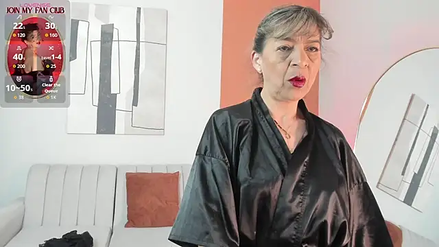 Snapshot of GraceElizabeth_ chatting on June 23, 8:51 pm GraceElizabeth online show from June 23, 8:51 pm