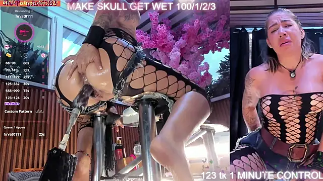 Snapshot of alise_MULTIVIEW_parker chatting on November 2, 10:48 pm alise MULTIVIEW parker online show from November 2, 10:48 pm