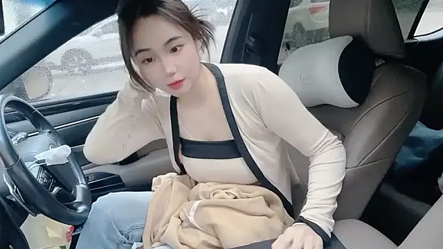 orla2021 online show from November 6, 12:25 am