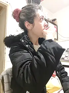 JoLeNe27 online show from March 29, 6:09 pm