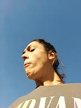 Snapshot of JoLeNe27 chatting on November 2, 2:11 pm JoLeNe27 online show from November 2, 2:11 pm