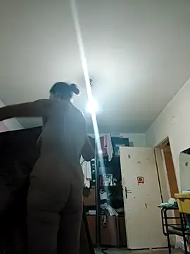 Snapshot of JoLeNe27 chatting on November 3, 4:39 am JoLeNe27 online show from November 3, 4:39 am