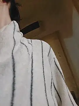 Snapshot of JoLeNe27 chatting on December 2, 6:48 am JoLeNe27 online show from December 2, 6:48 am