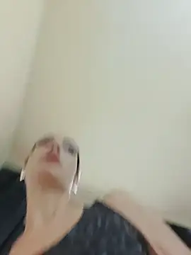 JoLeNe27 online show from December 17, 7:02 am