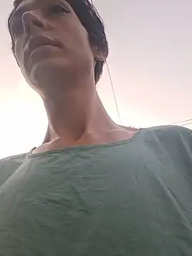 JoLeNe27 online show from July 17, 3:59 am