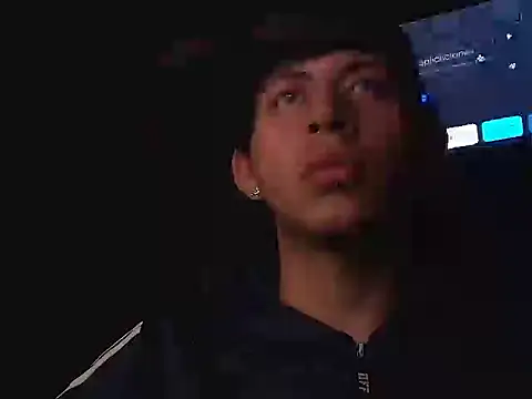 yefersonsijajaj online show from October 28, 6:23 am