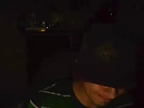 yefersonsijajaj online show from October 30, 5:28 am