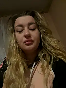 Snapshot of Mandy_Belcher chatting on November 14, 3:15 pm Mandy Belcher online show from November 14, 3:15 pm