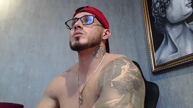 Snapshot of eros-steel chatting on January 8, 1:32 am eros-steel online show from January 8, 1:32 am