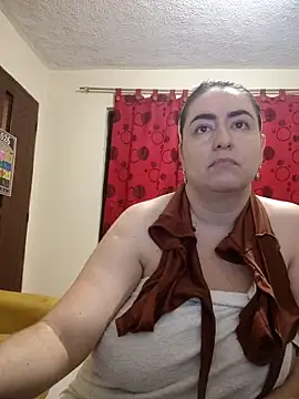 Snapshot of rosahills chatting on February 3, 8:19 am rosahills online show from February 3, 8:19 am