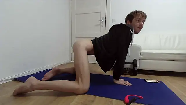 Snapshot of fit_ass_2021 chatting on October 12, 8:32 pm fit ass 2021 online show from October 12, 8:32 pm