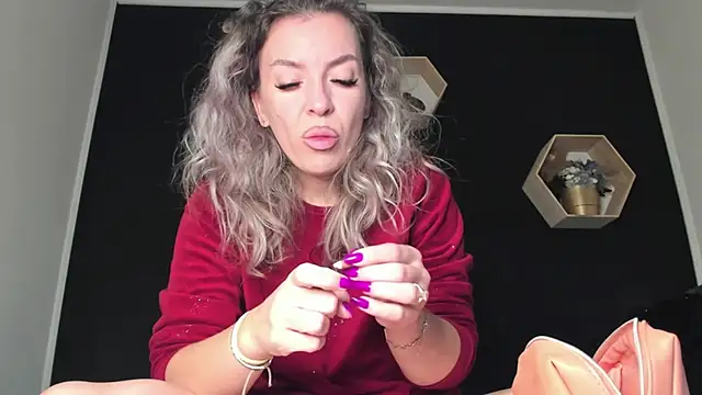 Alesys69 online show from October 3, 10:55 pm