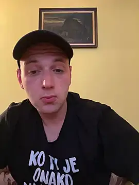 Snapshot of Flakka95 chatting on February 22, 8:42 pm Flakka95 online show from February 22, 8:42 pm