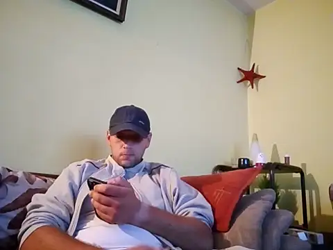 Snapshot of Flakka95 chatting on October 1, 10:13 pm Flakka95 online show from October 1, 10:13 pm