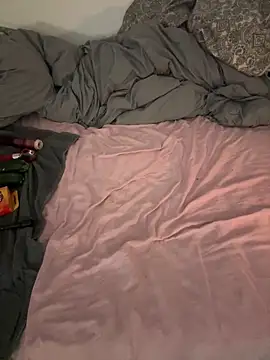 Snapshot of RobinSub chatting on September 18, 9:12 am RobinSub online show from September 18, 9:12 am