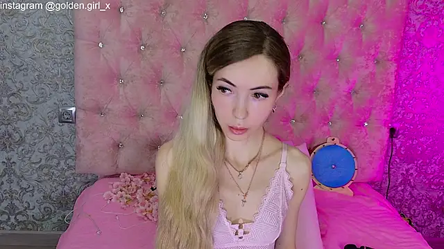 Akilla Queen online show from April 14, 1:54 am