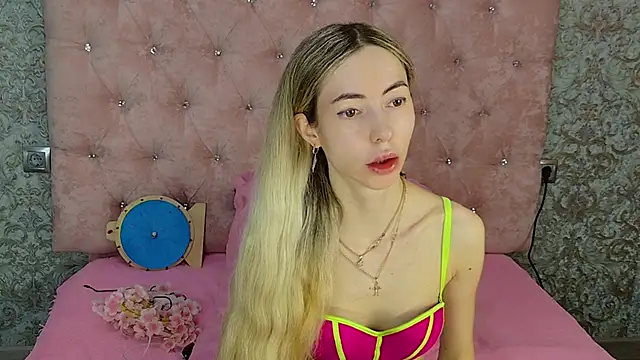 Snapshot of Akilla_Queen chatting on July 1, 2:01 am Akilla Queen online show from July 1, 2:01 am