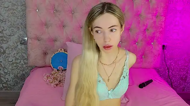 Snapshot of Akilla_Queen chatting on June 30, 2:00 am Akilla Queen online show from June 30, 2:00 am