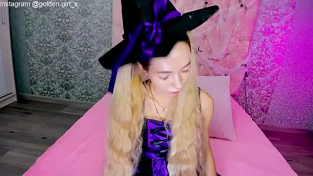 Akilla Queen online show from October 31, 1:57 am