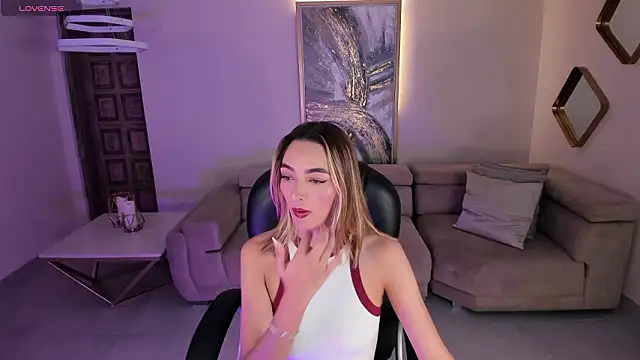 MelissaMoore  online show from March 1, 11:05 pm