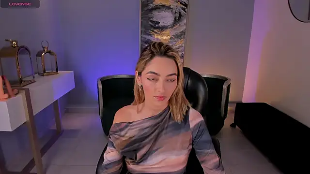 MelissaMoore  online show from December 15, 2:39 am