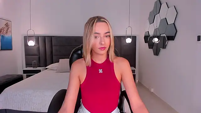 MelissaMoore  online show from May 28, 10:11 am