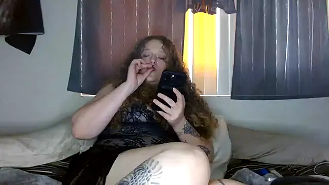 Snapshot of smokyjane chatting on January 22, 11:53 pm smokyjane online show from January 22, 11:53 pm