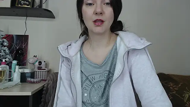 Snapshot of SugarTati chatting on February 17, 6:49 pm SugarTati online show from February 17, 6:49 pm