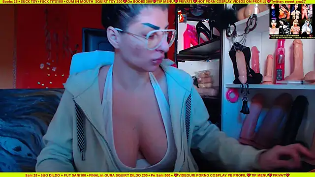 Snapshot of cuminmenowbbyx chatting on October 24, 2:27 pm cuminmenowbbyx online show from October 24, 2:27 pm