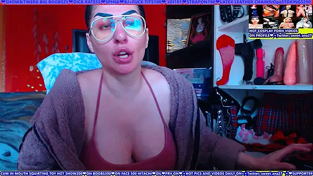 Snapshot of cuminmenowbbyx chatting on May 28, 4:35 pm cuminmenowbbyx online show from May 28, 4:35 pm