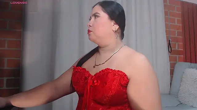 AGATHAA WHITE online show from March 25, 10:25 am