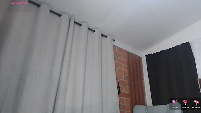 AGATHAA WHITE online show from March 11, 10:09 am