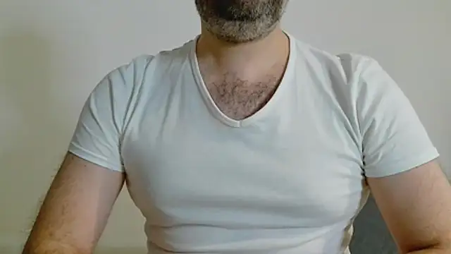 Snapshot of sa_ah_only2 chatting on December 3, 8:52 pm sa ah only2 online show from December 3, 8:52 pm