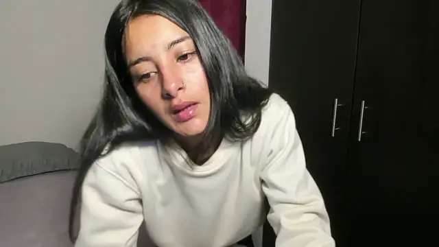 Snapshot of skinny_Yizz chatting on September 30, 2:39 am skinny Yizz online show from September 30, 2:39 am