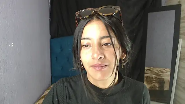 Snapshot of skinny_Yizz chatting on December 2, 12:29 pm skinny Yizz online show from December 2, 12:29 pm