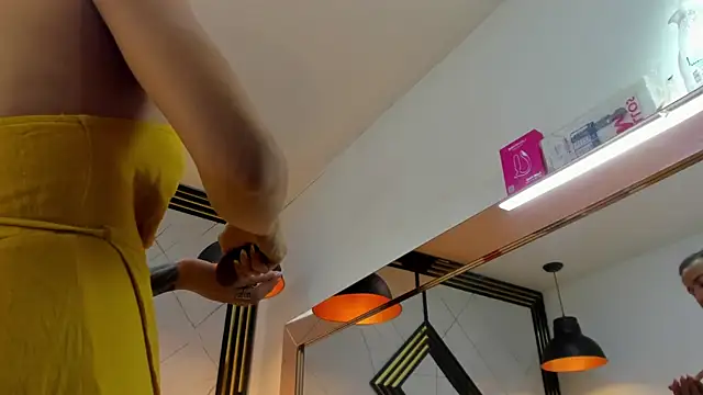 Leisygirl online show from April 1, 3:08 am