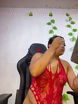 Snapshot of shayna_all chatting on February 12, 6:18 pm shayna all online show from February 12, 6:18 pm