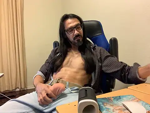 Youreherewithme online show from December 5, 3:55 pm