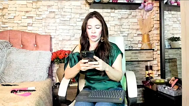 Carla expit online show from January 16, 11:31 pm