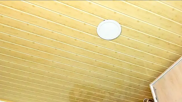 Snapshot of Carla_expit chatting on October 24, 1:26 am Carla expit online show from October 24, 1:26 am